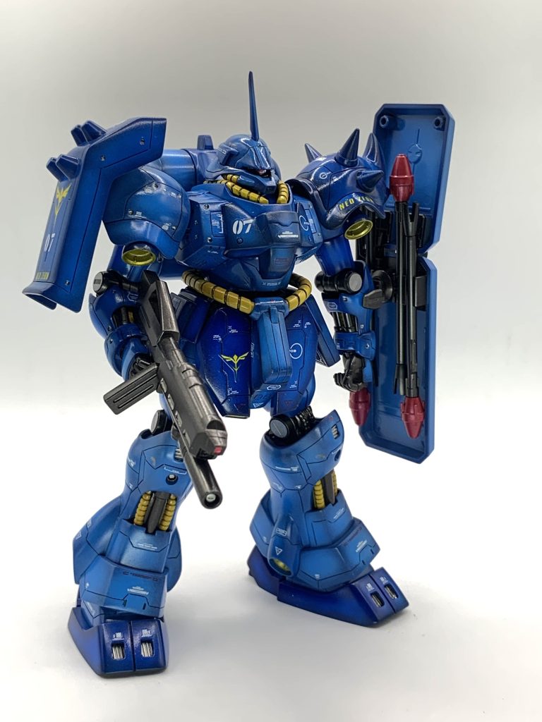 ファレホポリウレタンコート(サテン)、デカール貼りスミ入れ前と後に1回ずつ吹いた状態、ちょっとテカテカしてこれもアリかと思いますが、今回は渋くつや消し仕上げにしました。