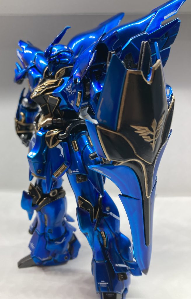 エングレービングは概ね上手くいったんですが、盾の曲線は失敗しまくって諦めました。。。エングレービング自体は好きですが、この盾だけはもうやりたくない(´；ω；｀)