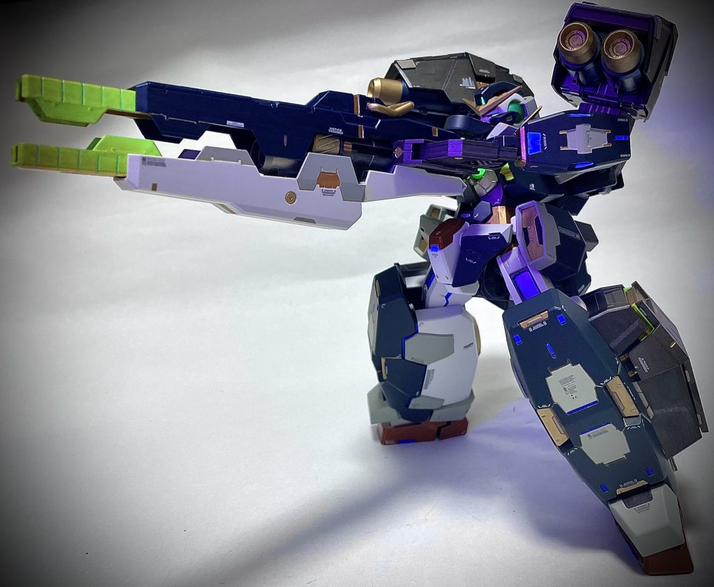 箱絵のようなポージング。GNバズーカもゴツくてめちゃかっこいいです。