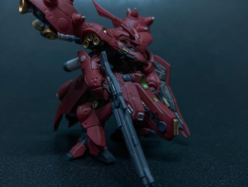 ガンダムアーティファクト:ナイチンゲール 全塗装–3枚目/制作者：@Nekohige0511