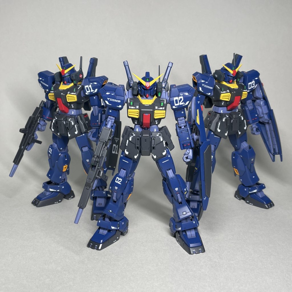 RG、リバイブHGUCと並べて まえ01.エコプラ02.RG03.リバイブHGUC それぞれ同じ色で塗装し、RG用のガンダムデカールを貼って仕上げました。同じような仕様にしたので、形状の比較がしやすくなったと思います。使われている金型の古い順にナンバリングしました。