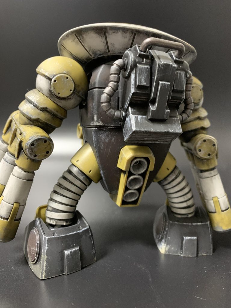 エッヂにやりすぎなくらいドライブラシがのってます。スポンジチッピングもしてますが、ドライブラシの部分が目立ちますすぎてもうどこがスポンジだったかわかりません。