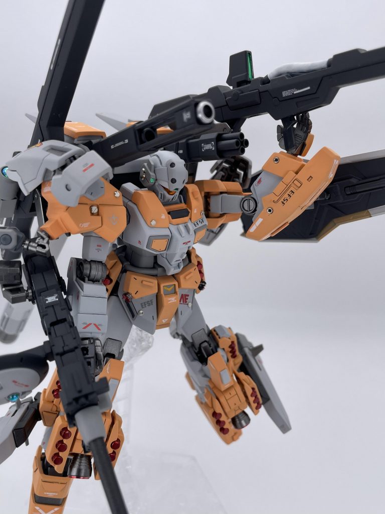 キュリオスぐらいでしかオレンジメインで使ったことがなかったのですが、思ってたより良いカラーリングになって良かったです。 今回も楽しく組めました!