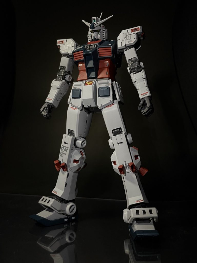 正面ショット。やっぱりカトキ立ち。アーマー来て丁度いいバランスで設計されてるので細身ですが、さすがverka、細部まで作り込まれてます。デカールもバランスよくうるさくない。何かアーマー着せるのもったいないね。