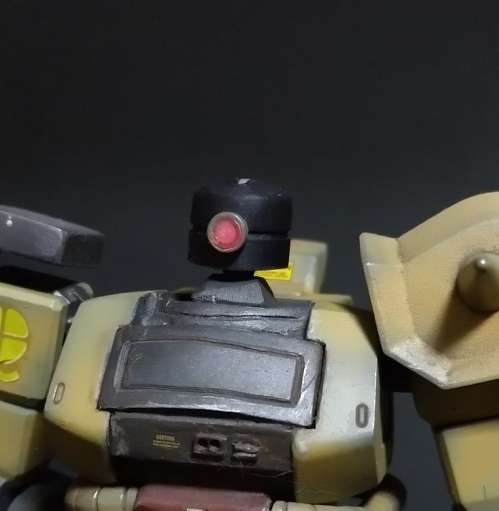 前に投稿してマツナガザクと同様に内部にモノアイのユニットを仕込んでいるので稼働します！