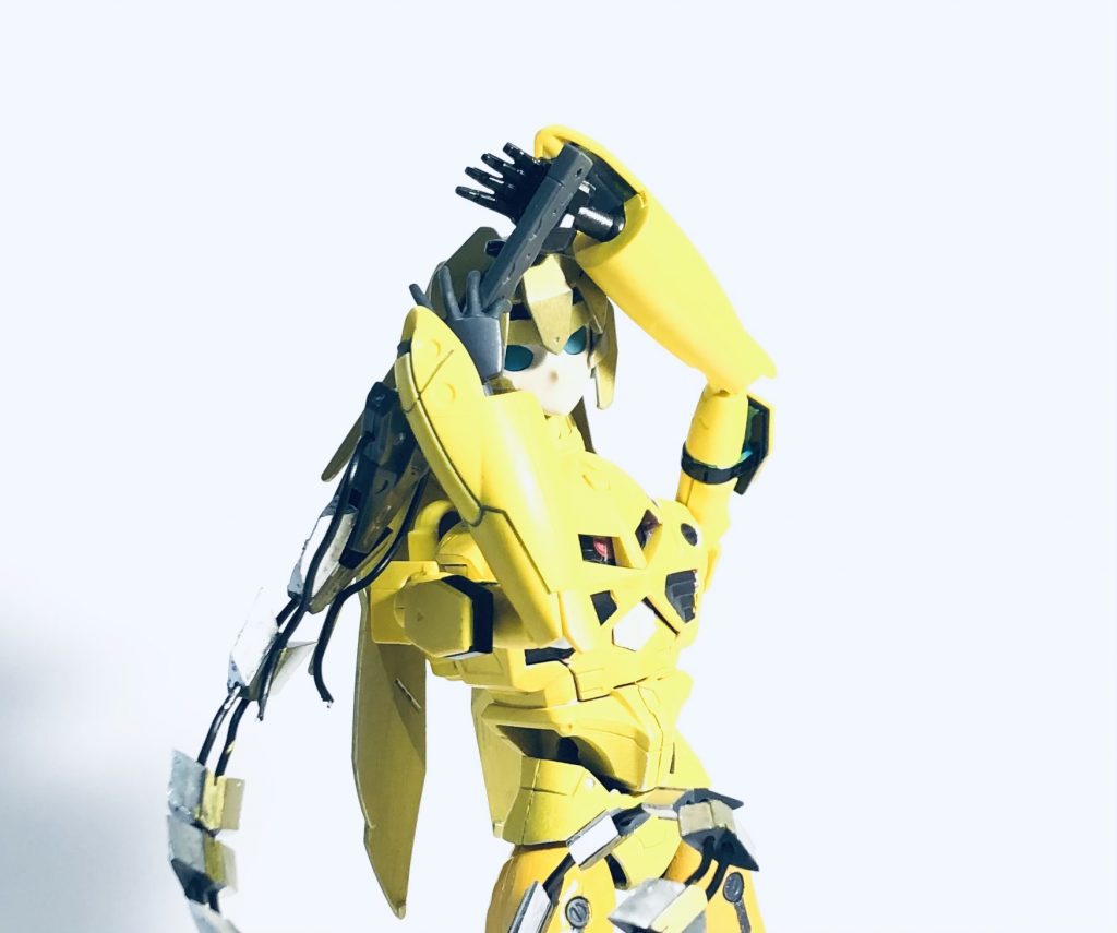 ゴーゴー夕張の武器は鉄球メイ夕張ちゃんの武器は蛇剣（ビーストソード）