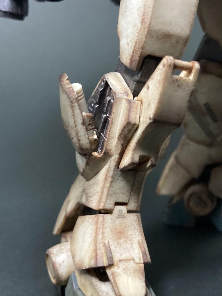 脚部ビームサーベルラック