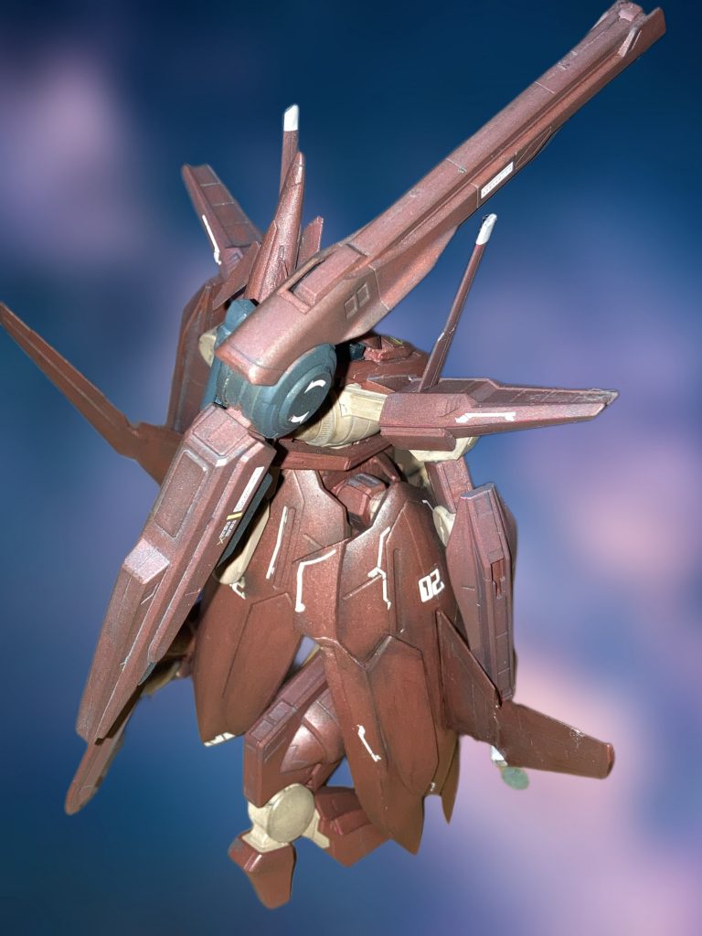 使用したキットも、スローネシリーズを使い、主砲をアイン、二刀流の片方はツヴァイを使ってます。前回もそうですが、二刀流の片方が短刀であるのは宮本武蔵に倣った自分の拘りなんですが、手持ちのデザインの変化を付けたいなという狙いもあります。