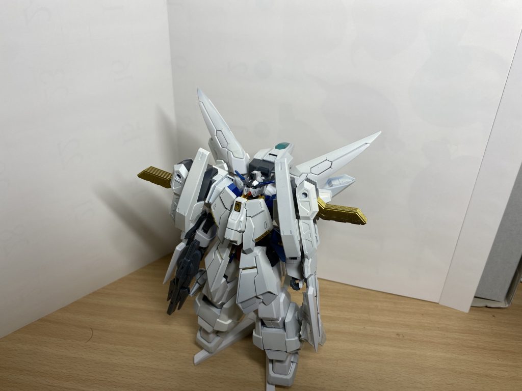 浮遊形態装備としてはスタングルライフル、シールドライフル、胸部ビームバスター、Mファンネルになります。