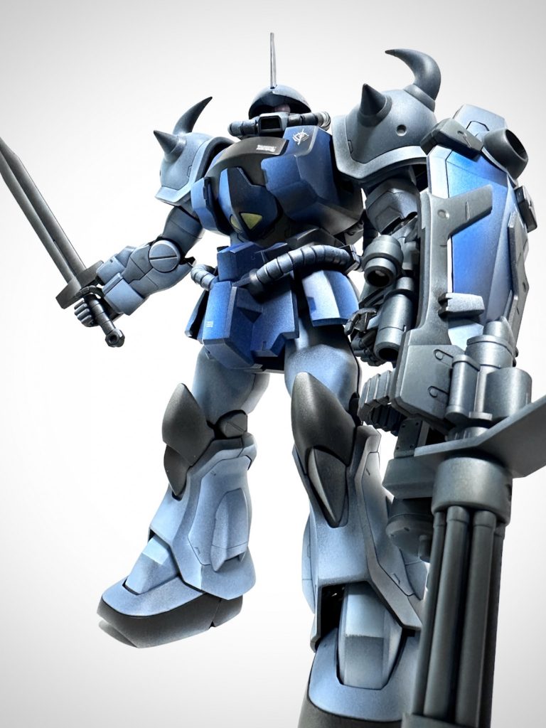 ジオン系のMSはアオリが似合いますね✨