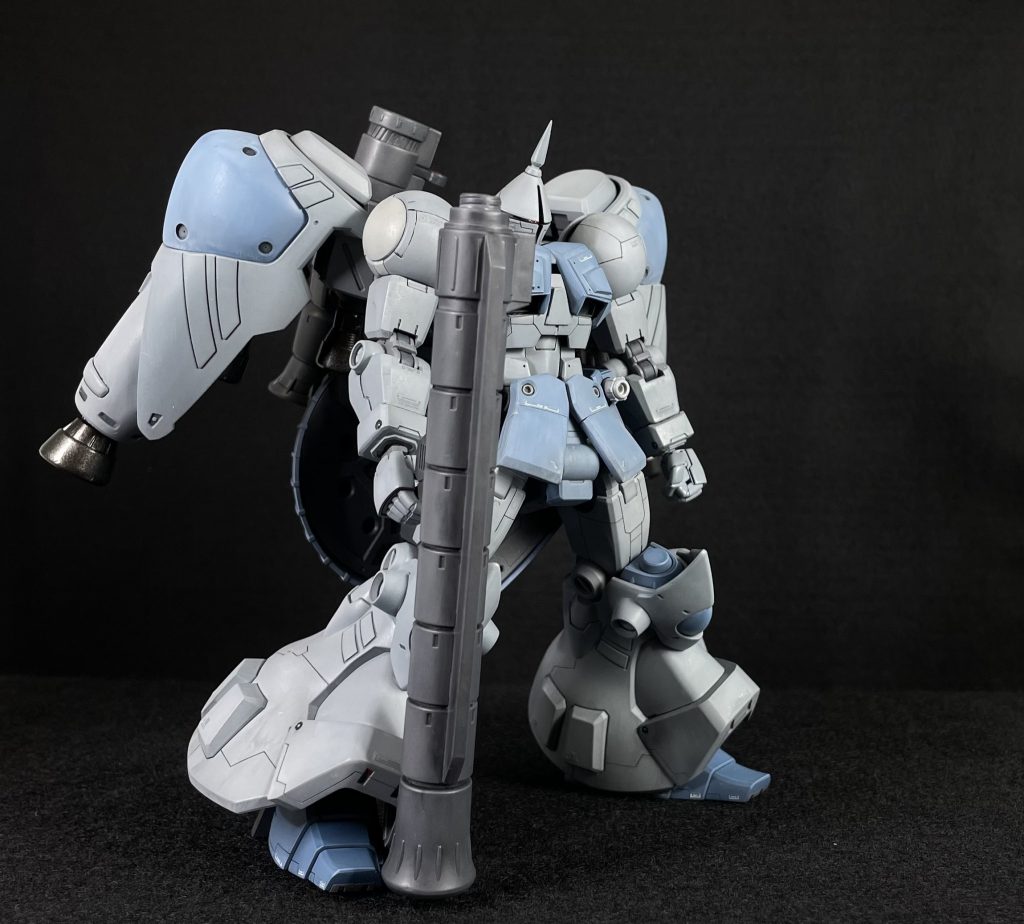 ◎胴体⚪︎ギャンからの制作・核弾頭仕様に、胸板装甲を追加・胸ダクトはくり抜いて、市販パーツを埋め込み、肥大化*バントア設定では、胴体部に エネルギーが集中してます。