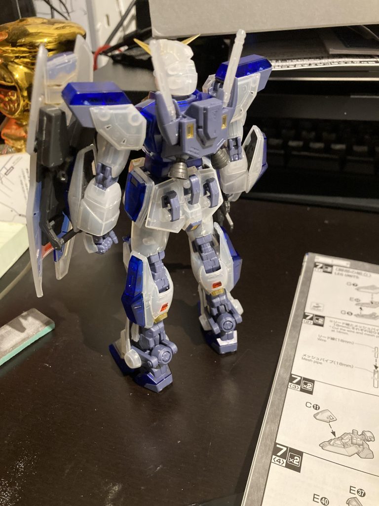 内部フレームは標準色でメリハリ良き