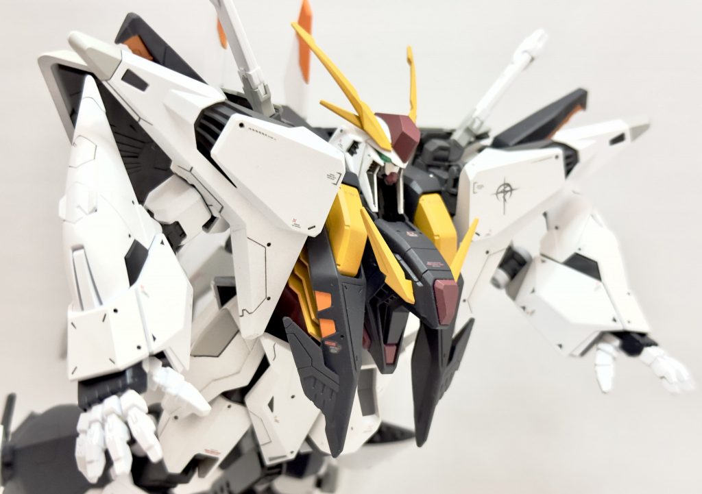 シックな感じにしたかったのもあり、所々色を変更しました。映画公開日と共に制作した思い出があります🙂