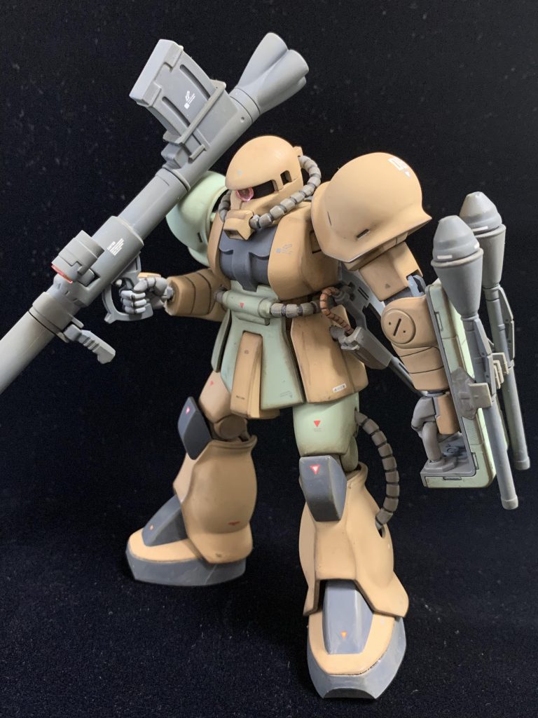 このキット、久々に組んでみたんですが、スタイルは今のキットより好みなんですが「こんなに組みにくかったっけ?」ってのが率直な感想です。それだけ今のHGUCシリーズの出来が良いって事ですね。