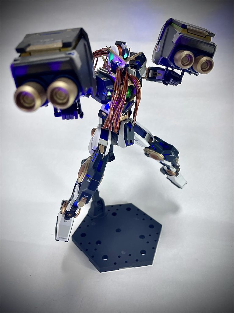 GNキャノン装備。ナドレはひょろいですが顔がめちゃくちゃイカツくてイケメンですね。