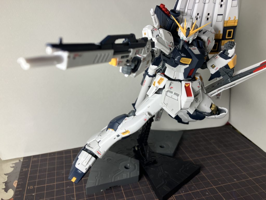 νガンダム–3枚目/制作者：マラサイ