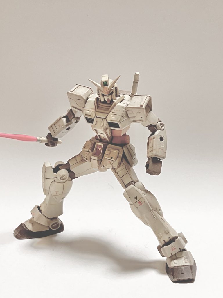 サーベルを構えて