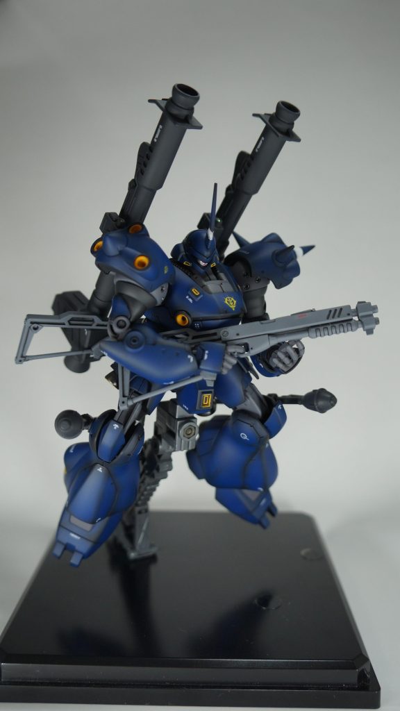 正面（初めての白バックで）メインの青色は非常に悩みましたが、GSIクレオス Mr.COLORフタロシアニンブルー（ブルーインパルスカラー）を使いました。個人的にはかなりイメージ通りになったと気に入っています。