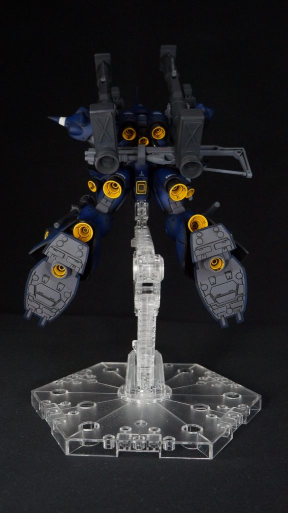 このバーニアの黄色がいいですね。高機動感が溢れます。