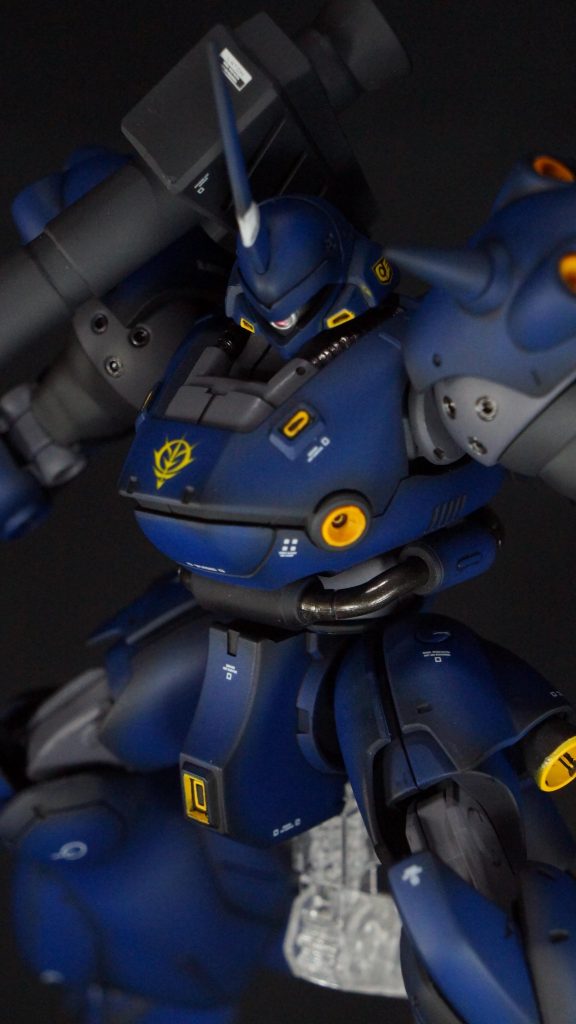 アップ動力パイプと肩部の丸いところはスターブライトアイアンで塗っています。黄色の塗り分けも頑張りました。