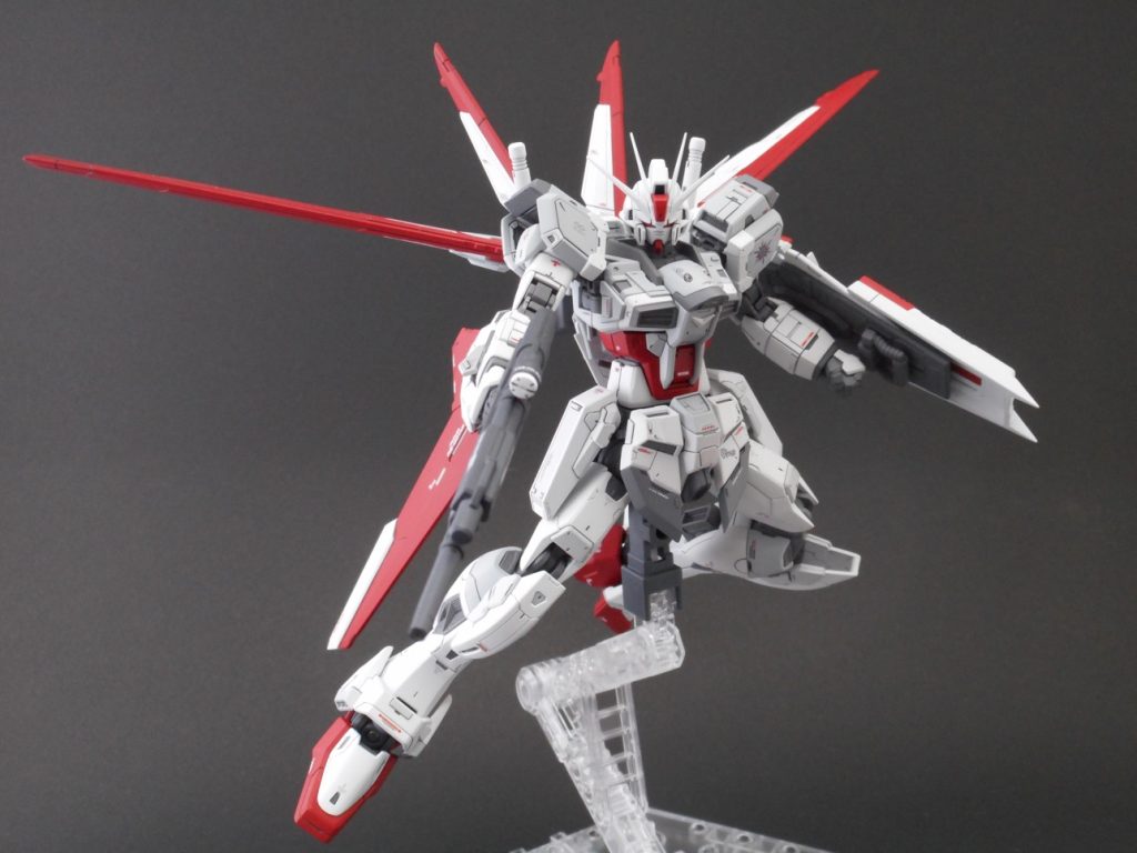 ライフル構え。膝裏パーツなんかも塗り分けしています。