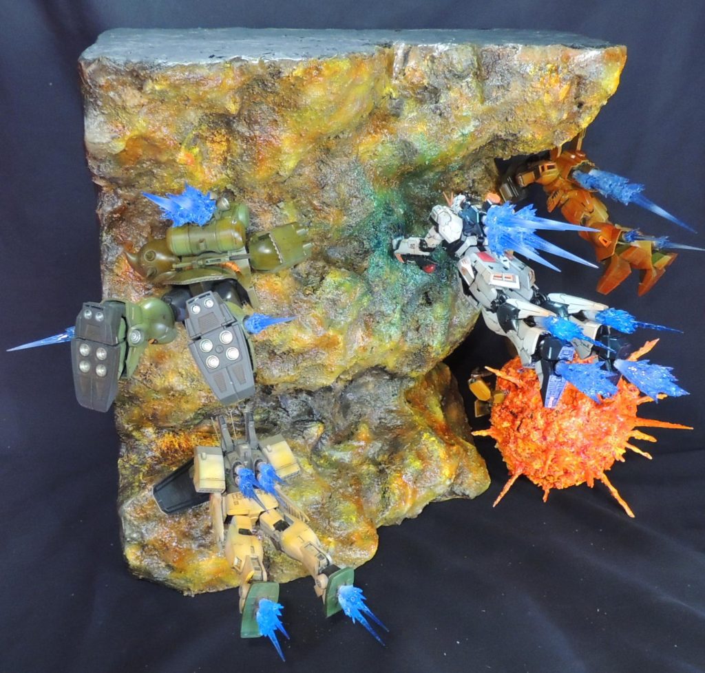 ジオラマの全景です。長年作りたいと思っていたジオラマをやっと完成させることができ、感慨もひとしおです!