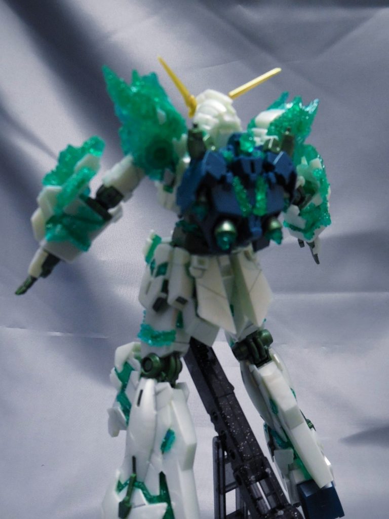 ユニコーンガンダム光の結晶体–2枚目/制作者：ふらちき