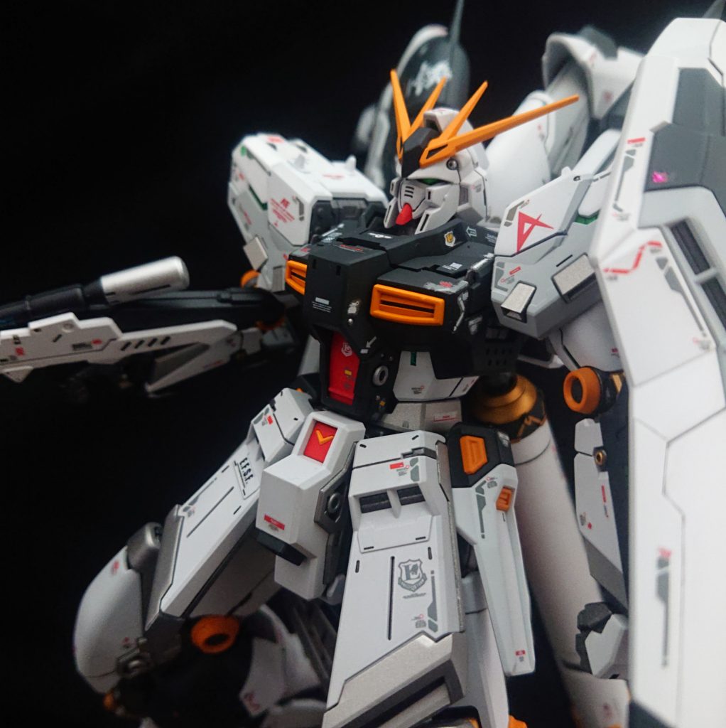 RG 1/144 Hi-vガンダム