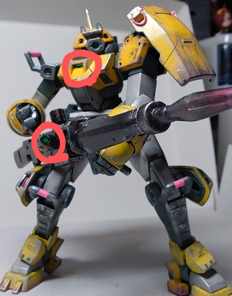 ライフルのスコープ、胸部のシール部分は、上からレジンを塗りました。