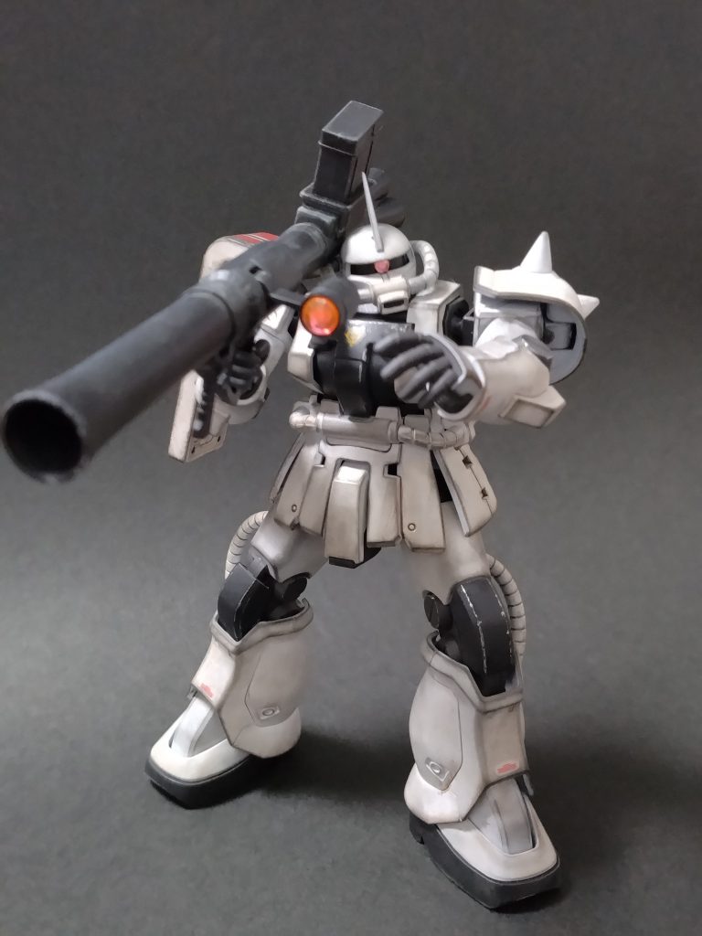 胸部・肘・膝の塗装剝げは、爪楊枝の先っちょにシルバー付けてコロコロしました。