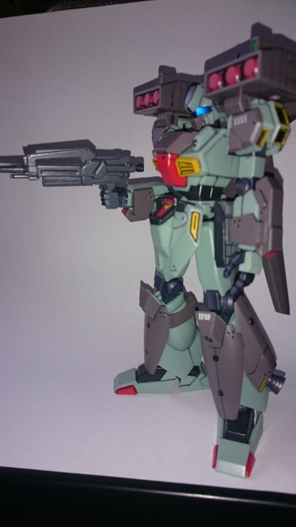 ライフルのマガジン取り付けの変更。