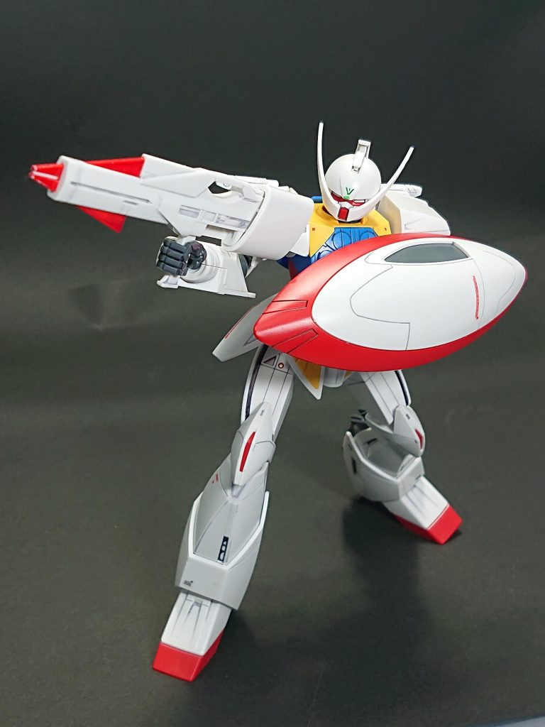 ビームライフル。HGCC版でも高出力モードにできましたが構えにくいのが難点でしょうか。