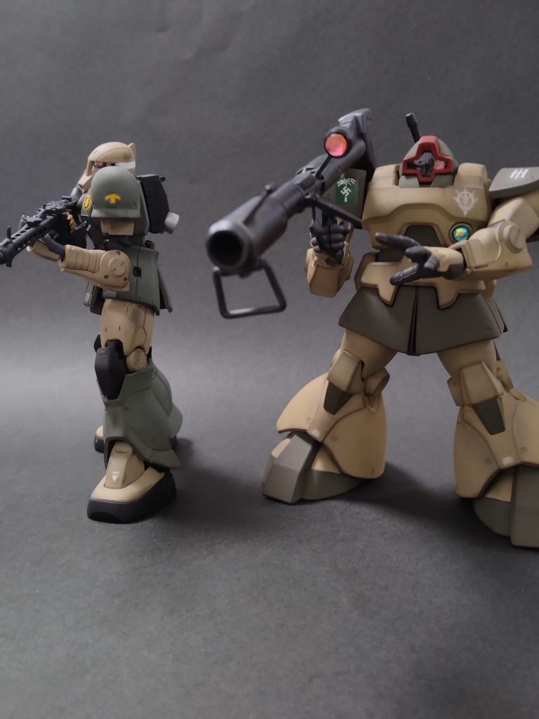 他部隊のザクⅠと合流。ドム「少尉、お前だけか?」ザクⅠ「はい・・・。」ドム「そうか・・・。」  「そういやヴァイストイフェルもこっちに向かって   いるみたいだな。」ザクⅠ「本当ですか⁉大尉。」ドム「ゆっくりしている暇ない。行くぞ。少尉、場所は   わかるか?」ザクⅠ「はい大尉。微弱ながらビーコン出ているのでなんとか。    まずはチュニスの港へ行きましょう。」   「早く実家のソーセージが食べたいですよ。大尉もぜひ来て    下さい。うまいビールもありますよ!」ドム「そうだな。無事、帰れたらぜひ頼む。」君は生き延びることができるか?つづく