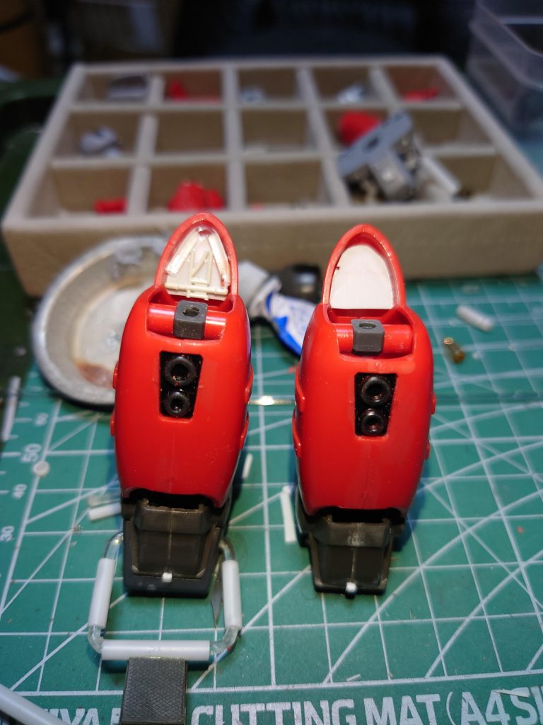 アーマー裏を蓋してディテール追加