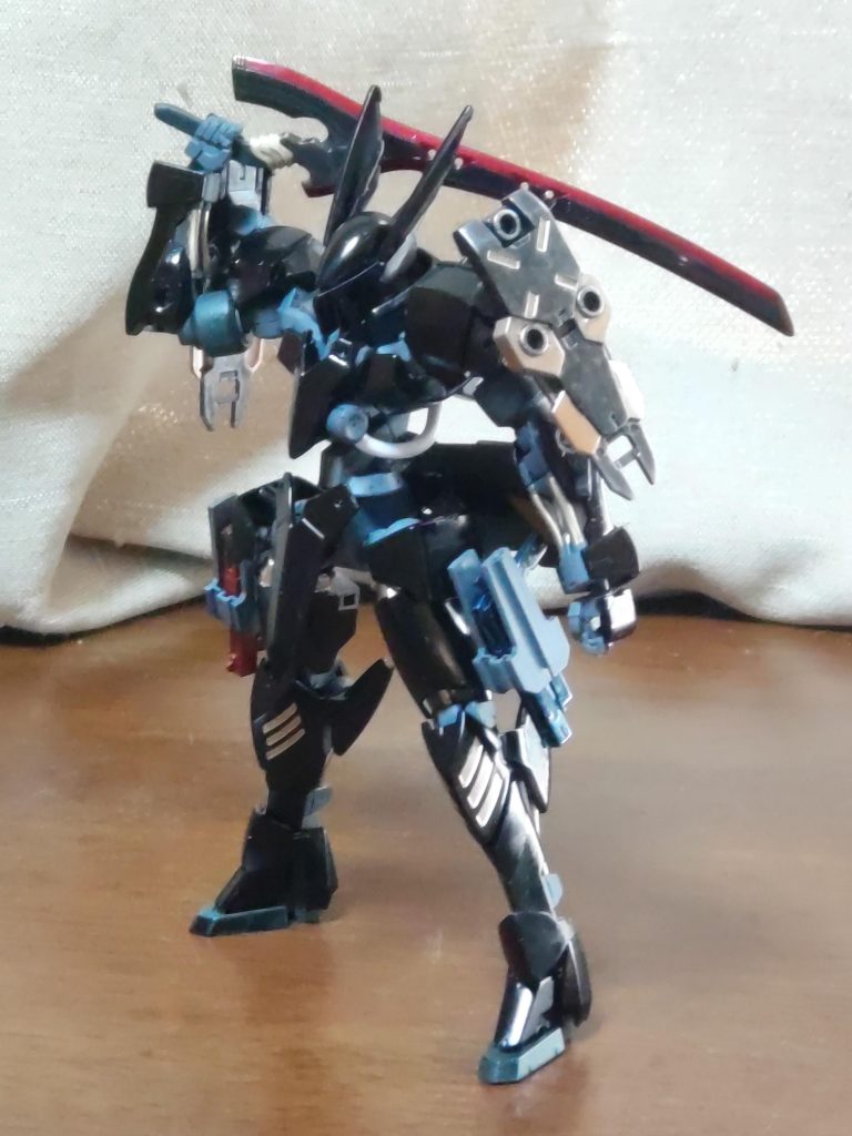 近接武器のメイン装備は太刀です。