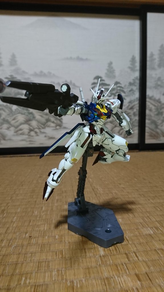 ビットオンフォーム エスカッションのホイールシールによる色分けはシールを台紙ごと切ってパーツと一緒に塗ることて色を合わせました。