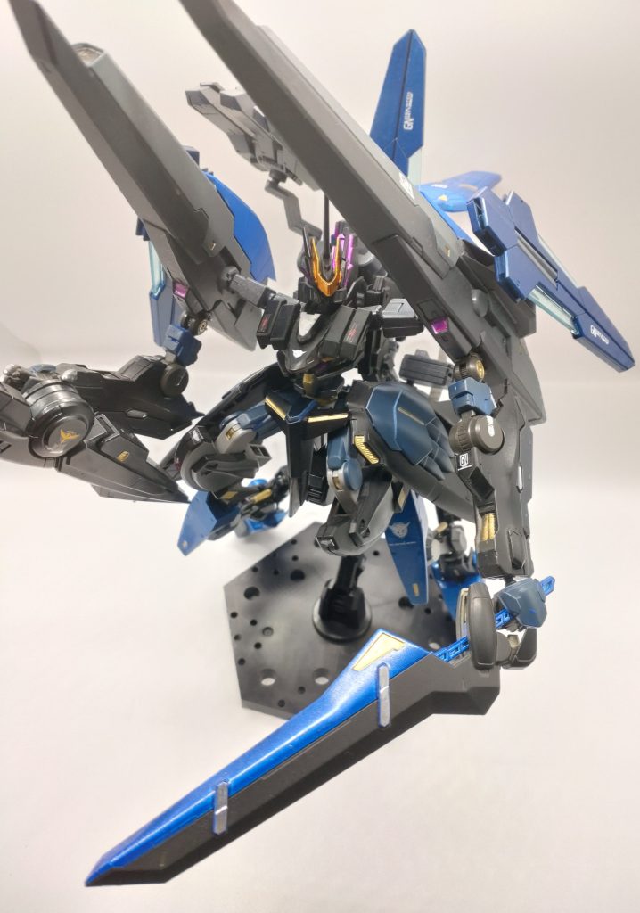 肩を武器腕にしたせいで近接はおそらく苦手ですね。