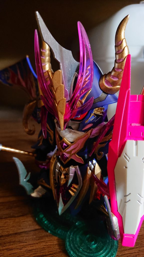 ☆4のガンプラ2体を使いオーバーレ◯ネットワークを構築!来なさい!SDWナンバーズ24!ウォーロックイージスガンダムナイト!X素材を2つ取り除きプレイヤーへダイレクトアタック!『ノブレス・オブ・リージュ!』