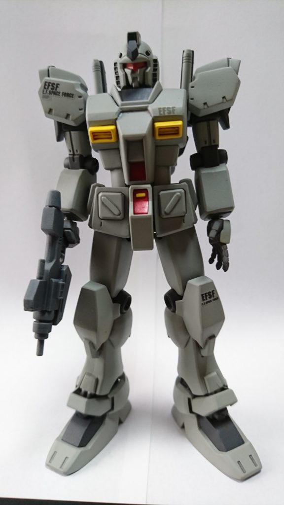 真正面です。腕、脚はGP01です。膝はパテにて。