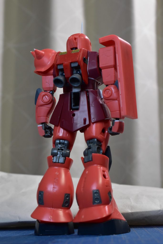 上半身の作業完了時（背面）です。白い箇所がプラバンで加工した箇所になります。最後までご覧いただきありがとうございました。