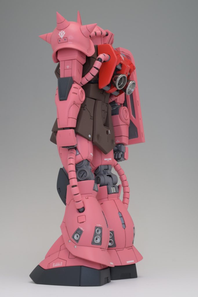 素立ち背面。Ｓ字にすると腰の隙間が少し大きくなりすぎる修正を失念していました…今回の反省点です。