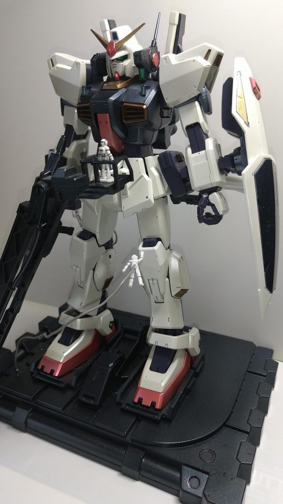 ガンダムマーク２–4枚目/制作者：鈴木 英介