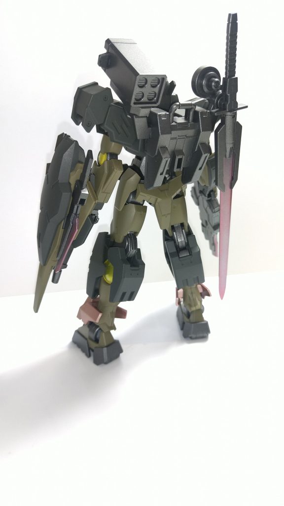 ガンダムダブルオーコマンドクアンタ–4枚目/制作者：鈴木 英介