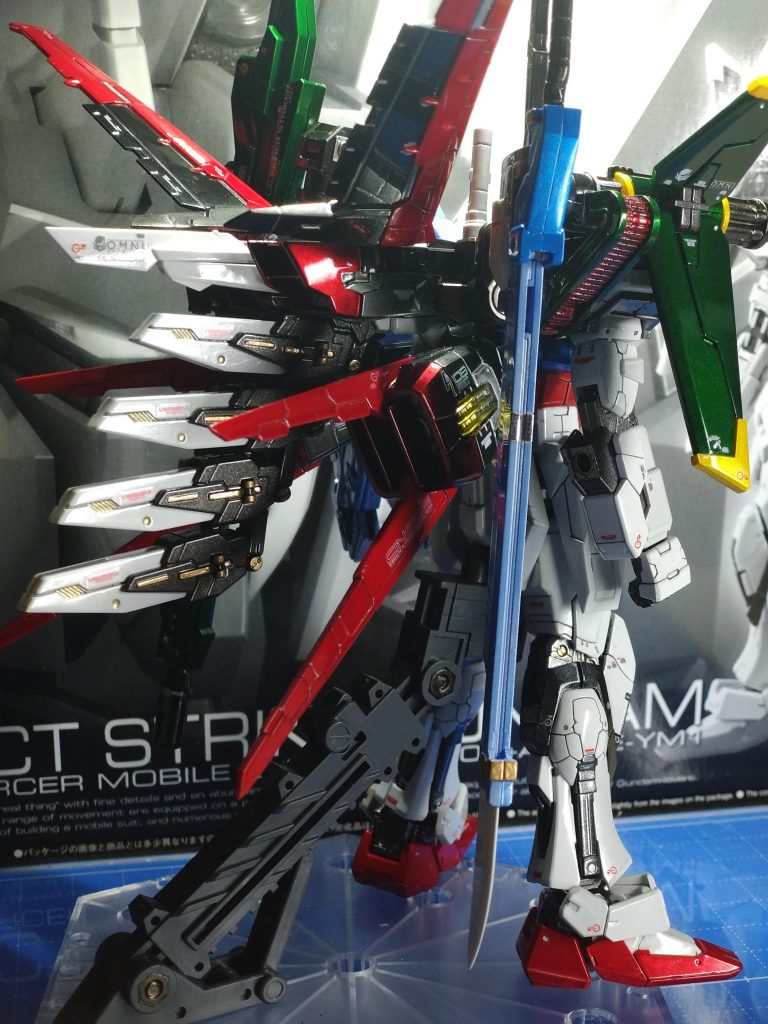 RGパーフェクトストライクガンダム–3枚目/制作者：シュウイチ