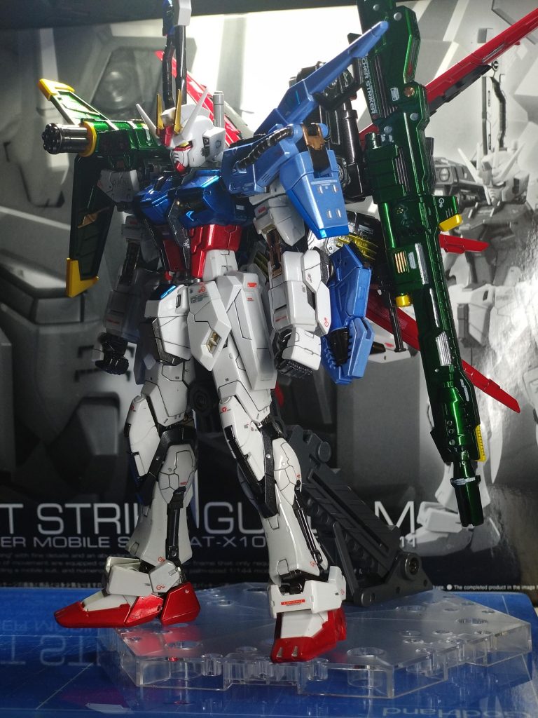 RGパーフェクトストライクガンダム–2枚目/制作者：シュウイチ