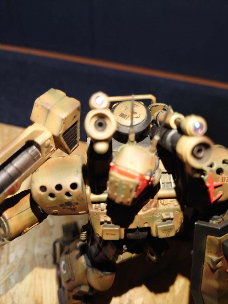 キャノン下に少々ディテール入れて