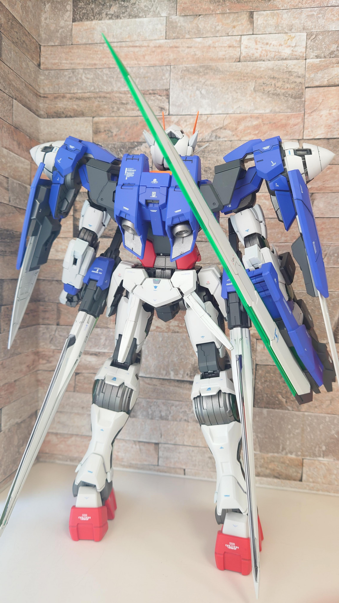 低価大得価PG 1/60 機動戦士ガンダムOO ダブルオーライザー ダブルオーガンダム＋オーライザー 初回購入特典 2WAYスタンドベース 機動戦士ガンダムOO（ダブルオー）