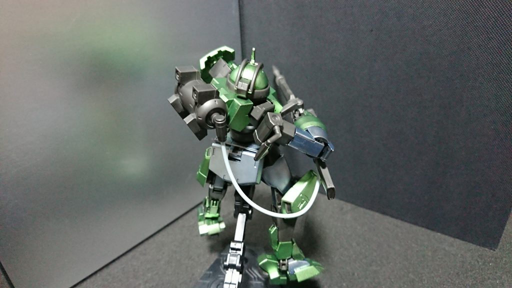 後ろから見るとボトムズ感が満載。