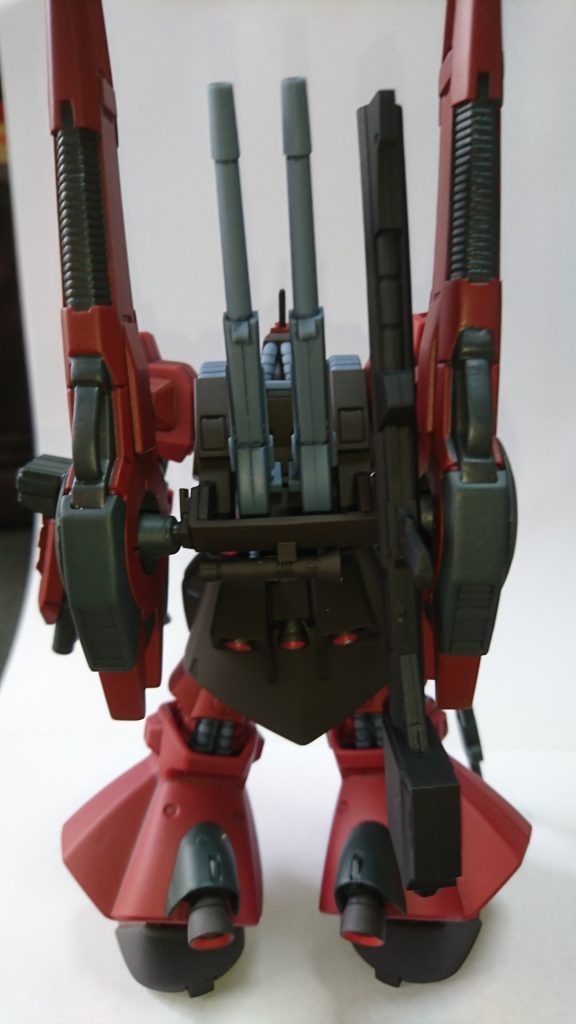 後ろ姿。脚部スラスター追加。