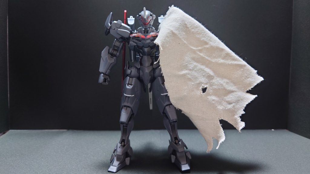 配色は佐世保海軍工廠グレイとブライトガンメタルが中心ですフレーム部分は、黒鉄色とメタリックレッドです仕上げはつや消しにしました缶スプレーなのでほんと天気に泣かされました